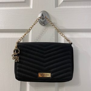Guess Party Clutch (with chain)